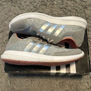Women’s Adidas Element Refresh